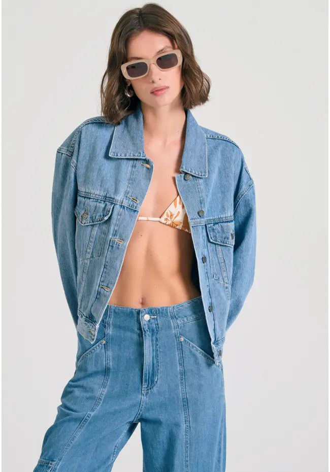 Oversized γυναικείο τζιν μπουφάν