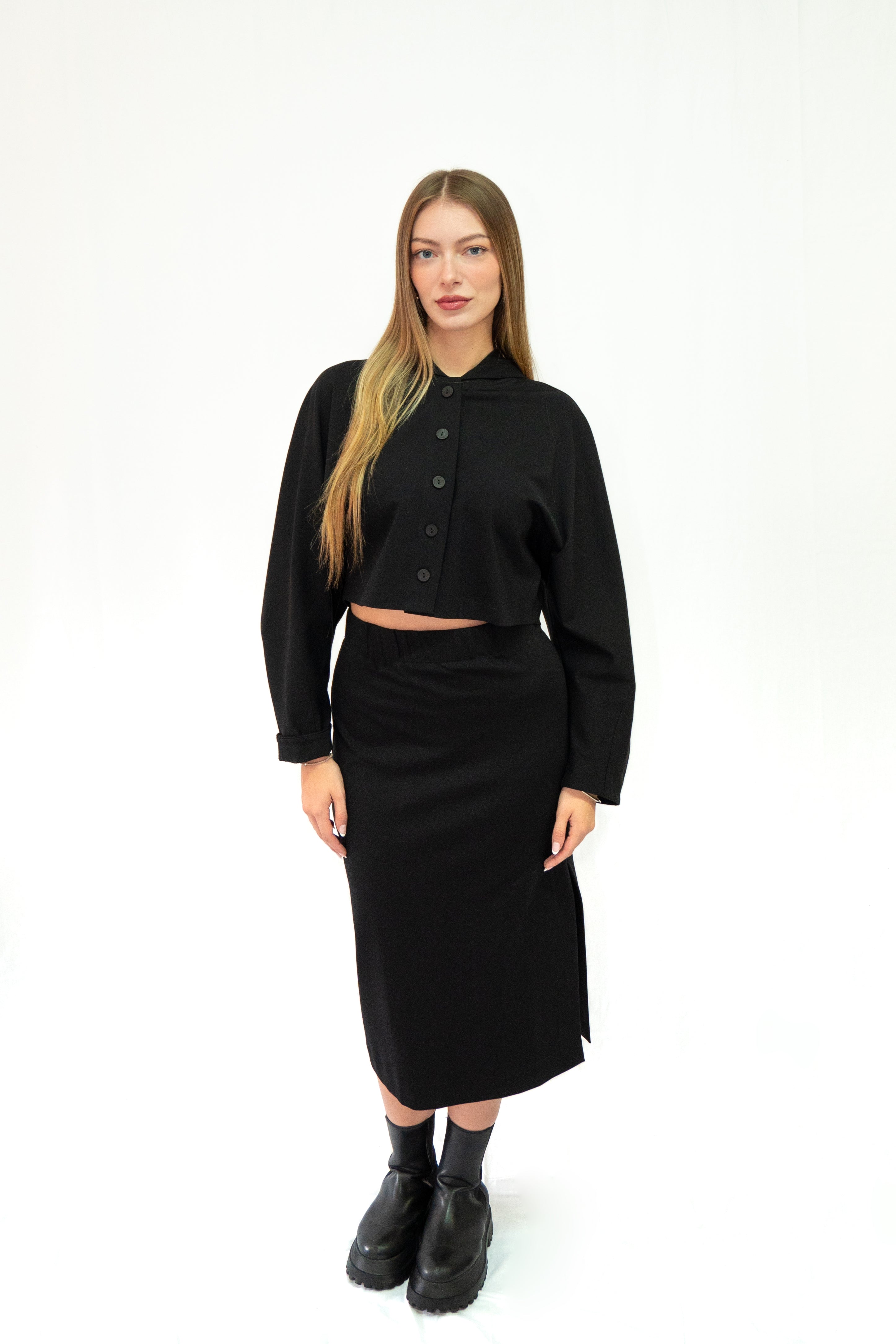 Midi φουστα με σκισιμο μεχρι το γονατο