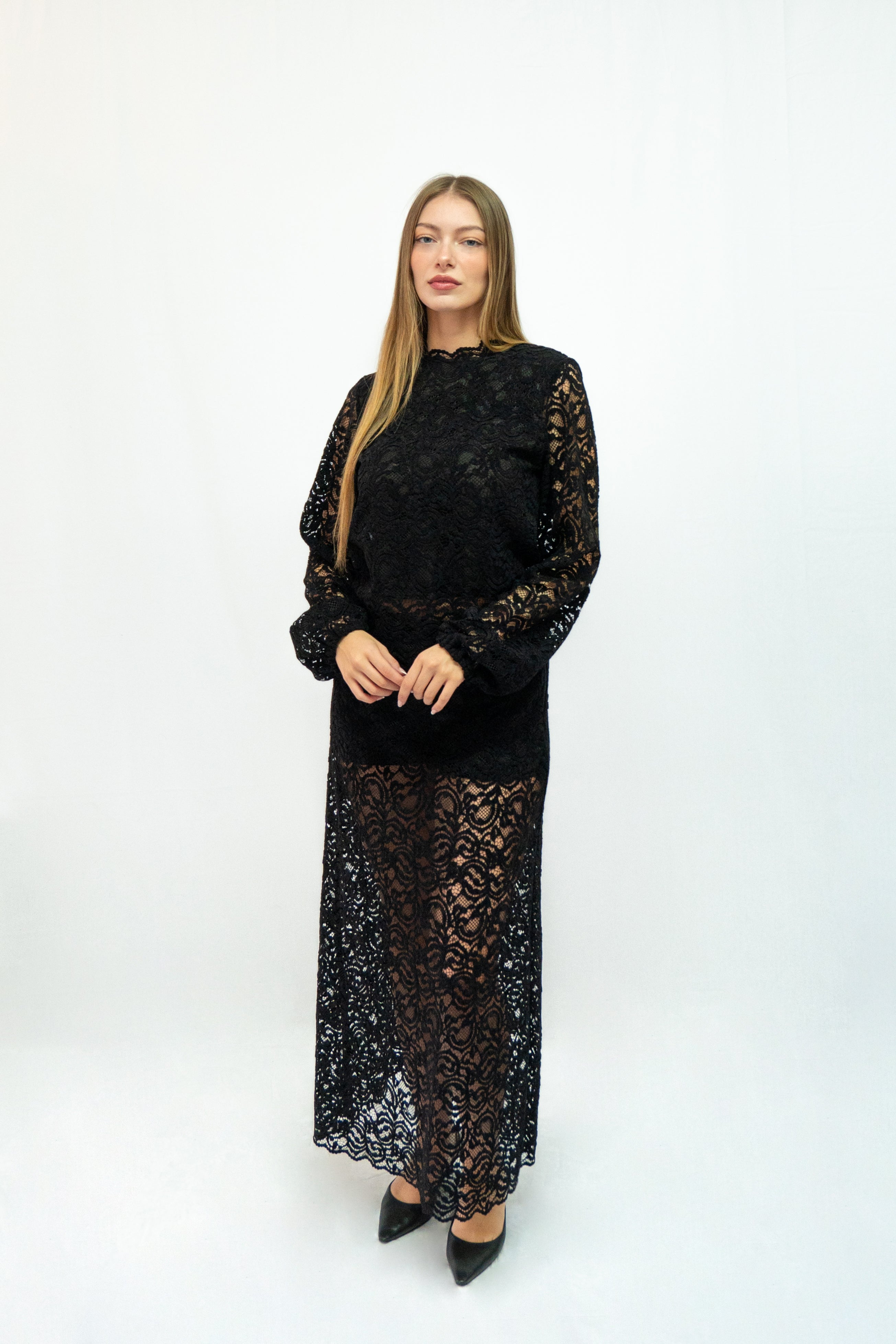 Μακρια φουστα με δαντελα