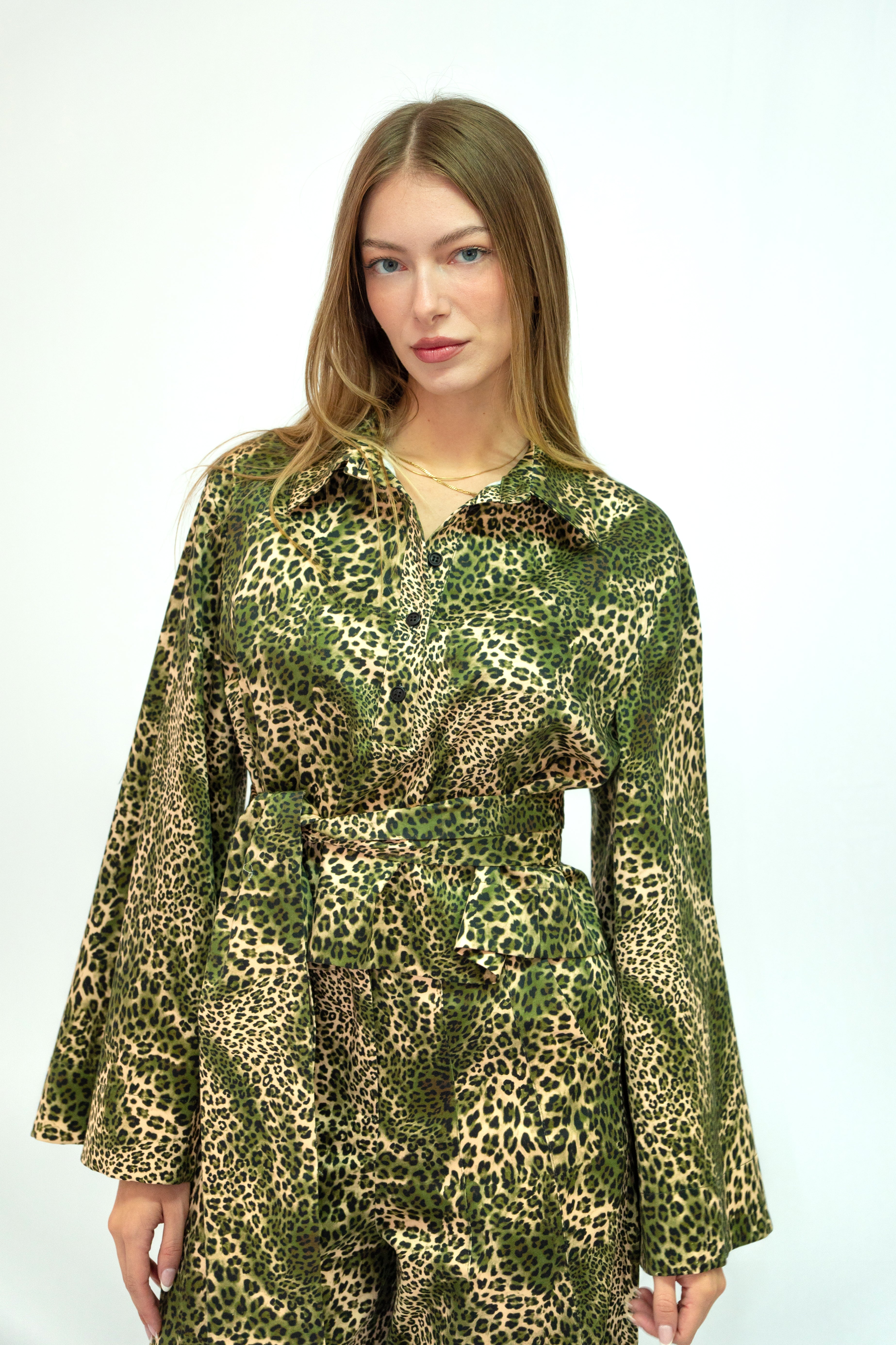 Πουκαμισο με animal print σε αποχρωσεις χακι