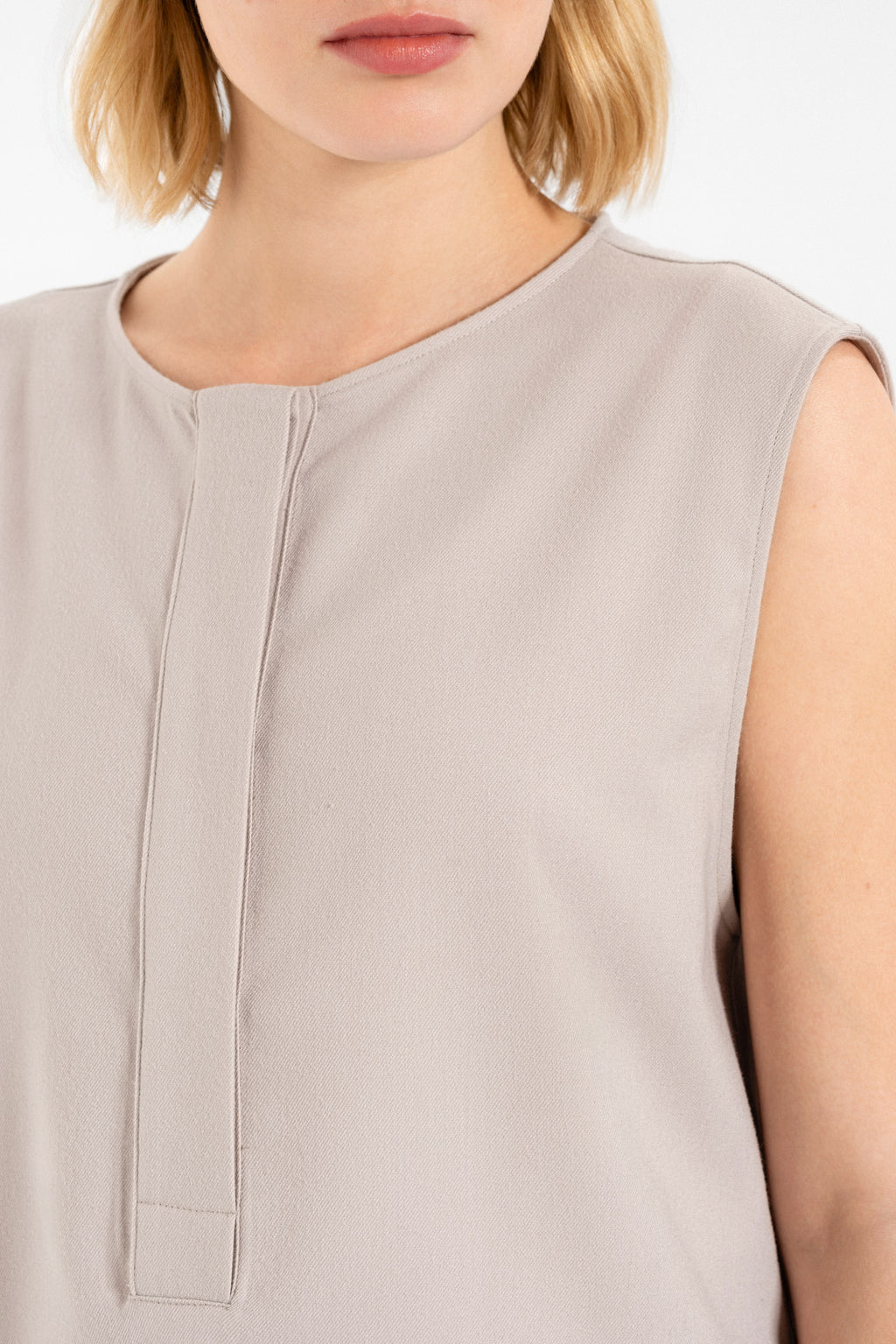 Twiil Tetron/Rayon cropped top