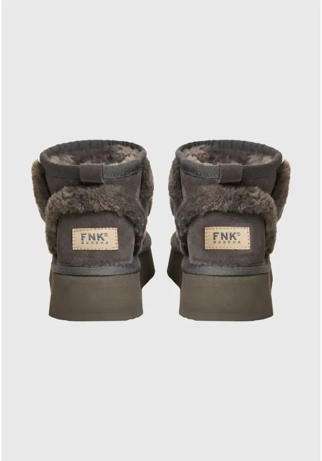 Γυναικεια μποτακια απο καστορι