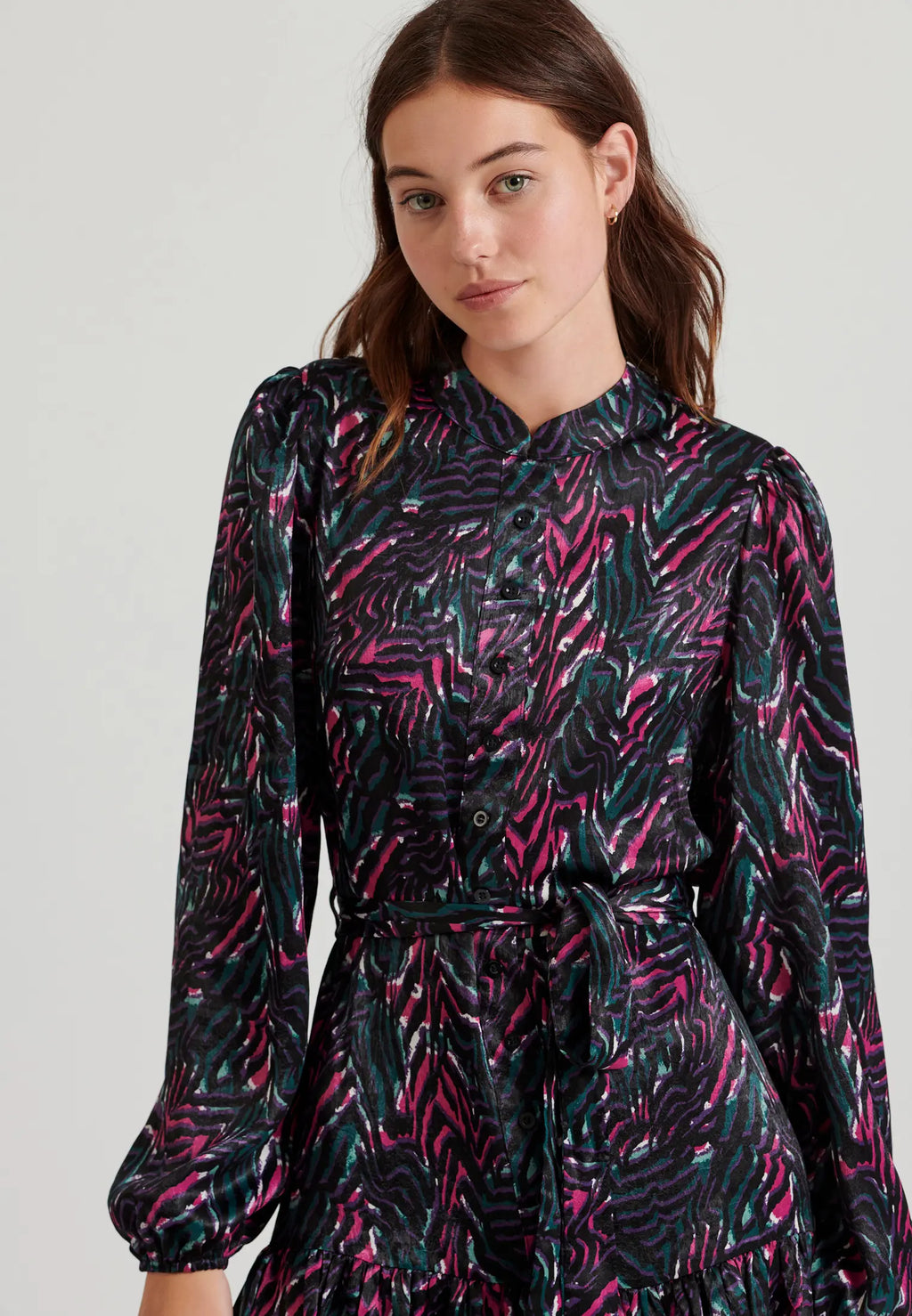 Εμπριμε μινι φορεμα με βολαν