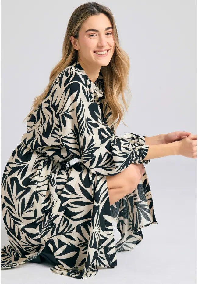 Oversized εμπριμε μιντι φορεμα από βισκοζη