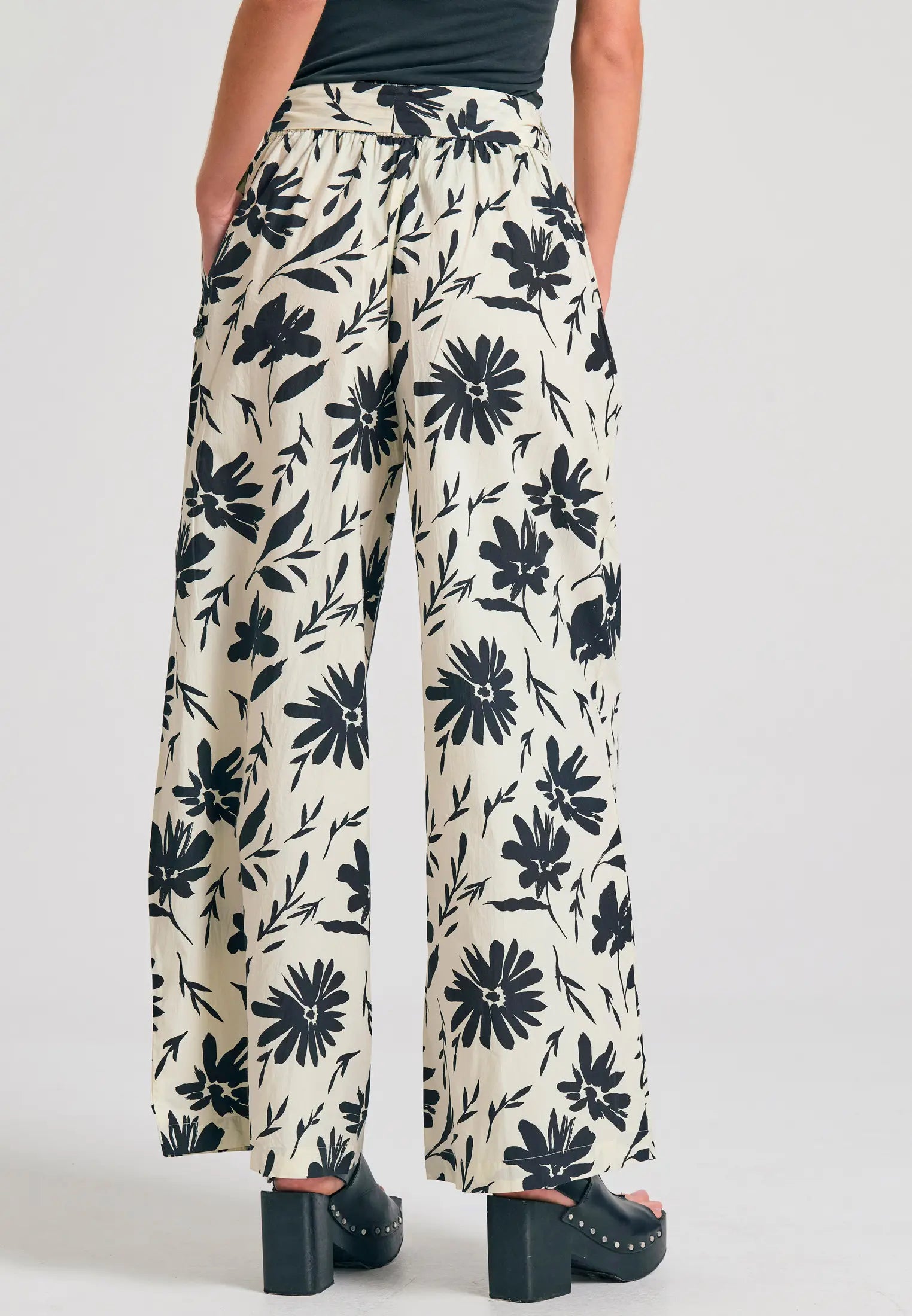 Wide leg εμπριμε παντελονα με exotic τυπωμα