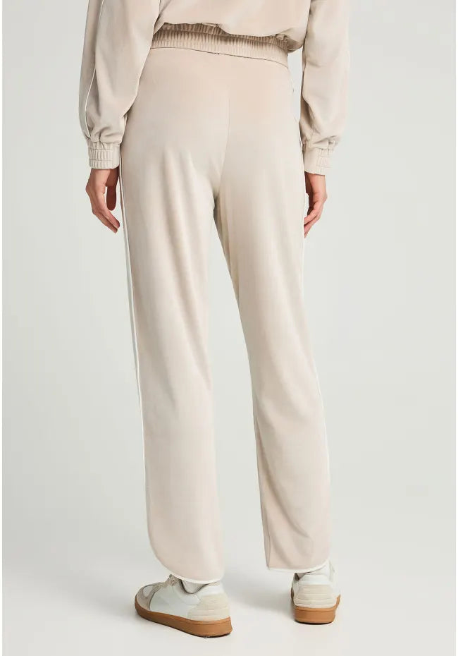 Βελουτε παντελονι φορμας με ριγα μπεζ