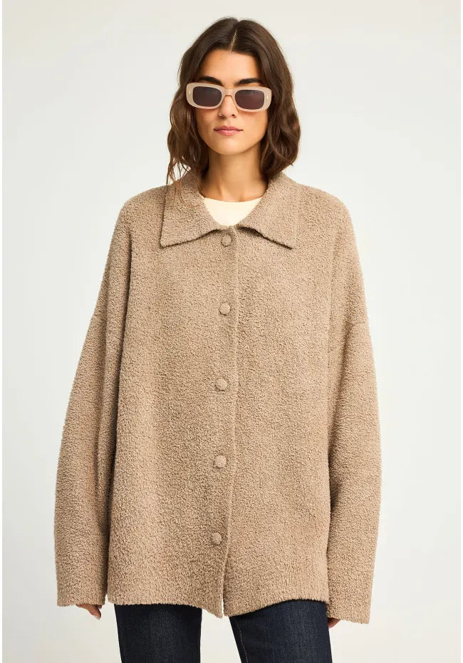 Γυναικεια ζακετα μπεζ σε fleece υφανση με κουμπια