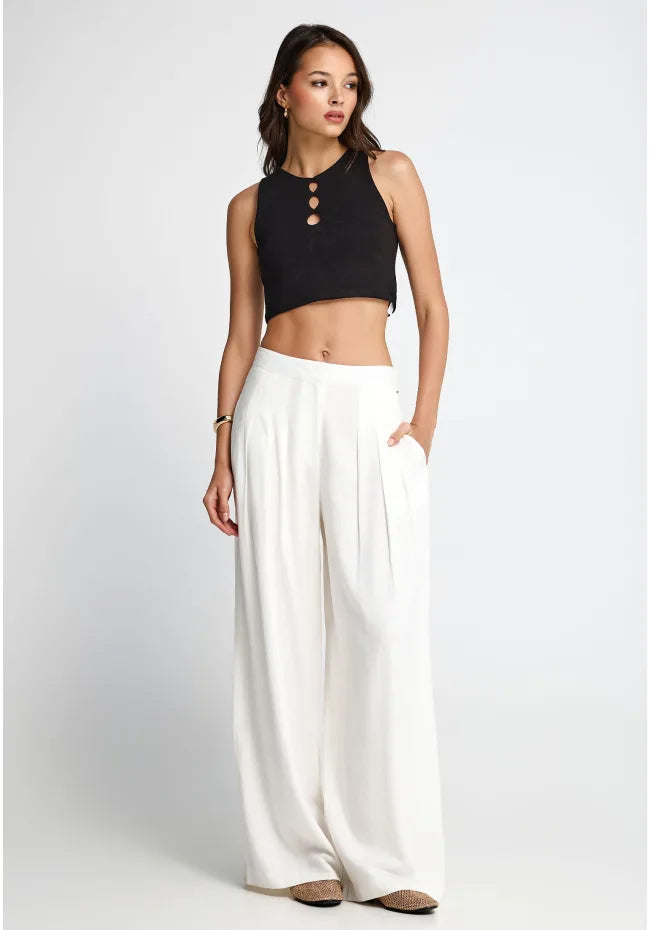 Crop top με κοψιματα