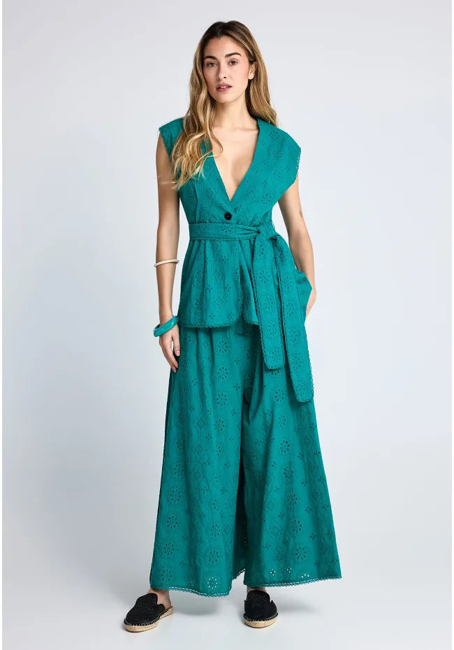 Γιλεκο με διατρητο σχεδιο