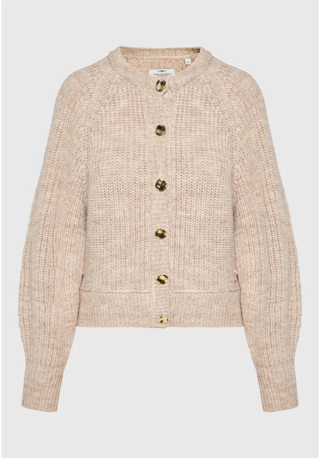Πλεκτη ζακετα ριμπ με χρυσα κουμπια