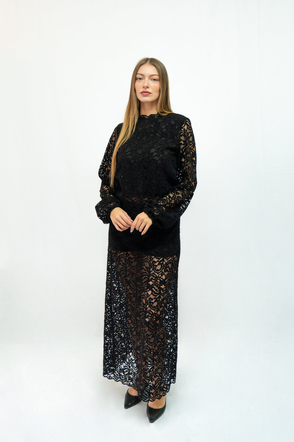 Μακρια φουστα με δαντελα