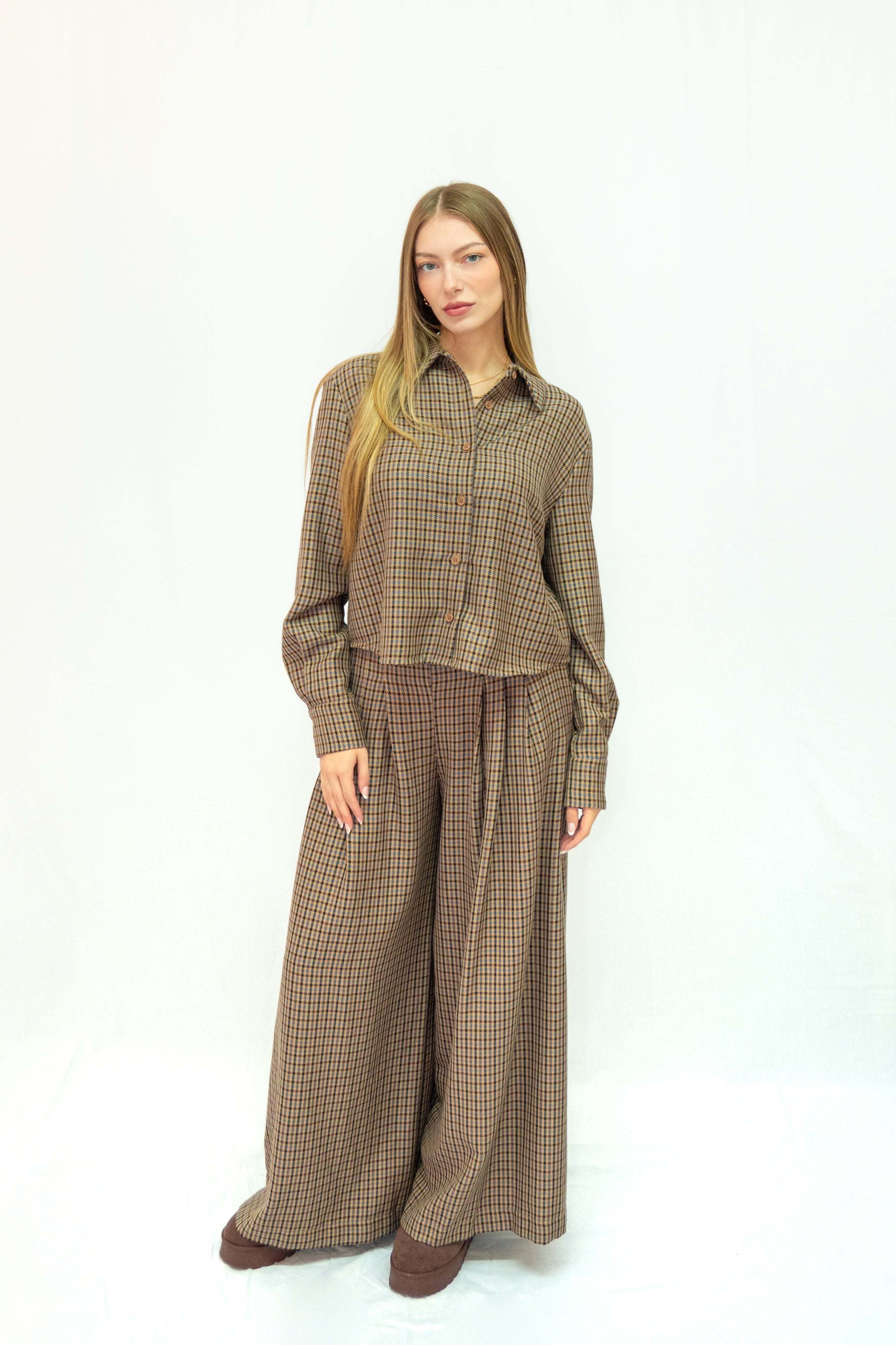 Πουκαμισο καρο σε γηινους τονους