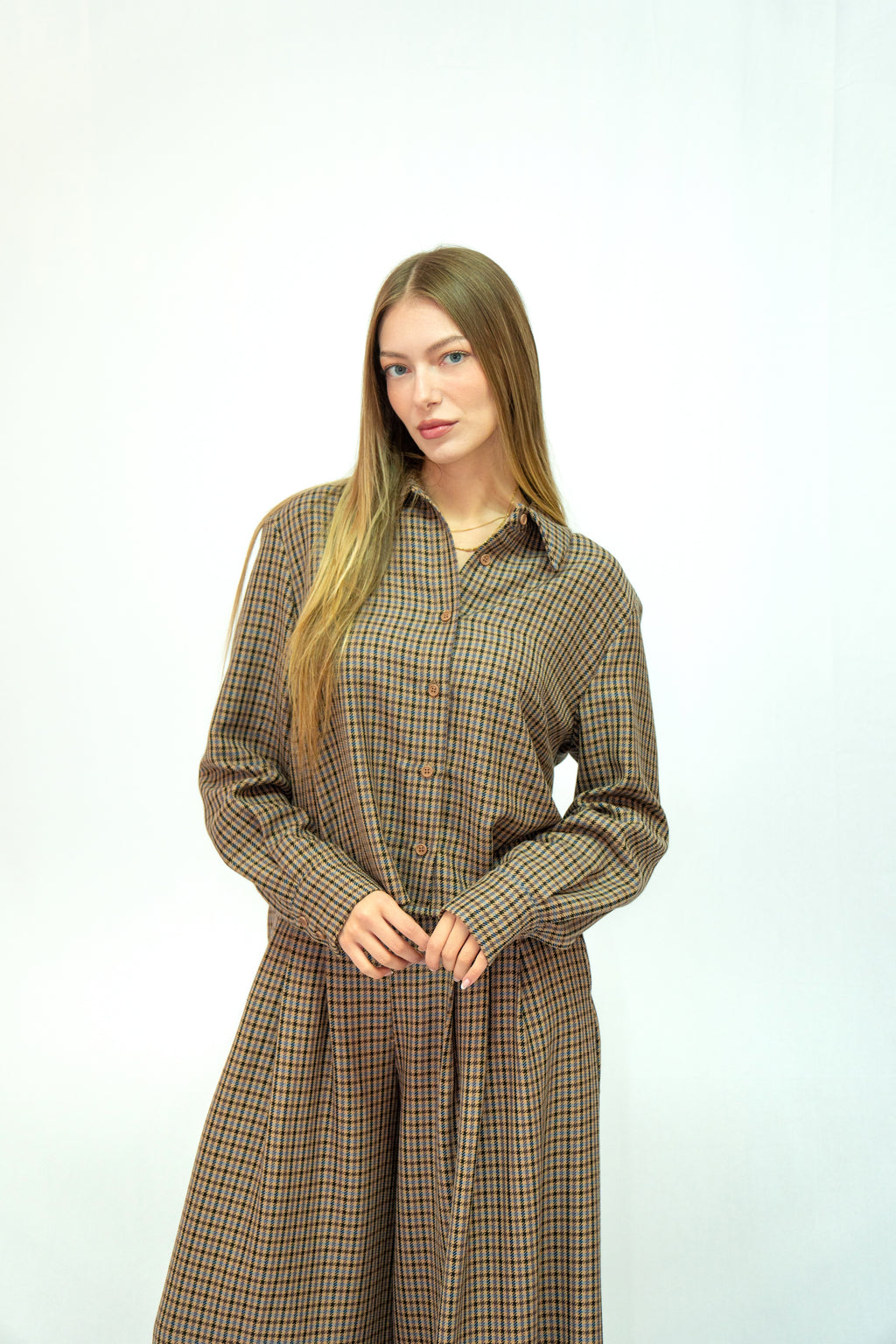 Πουκαμισο καρο σε γηινους τονους