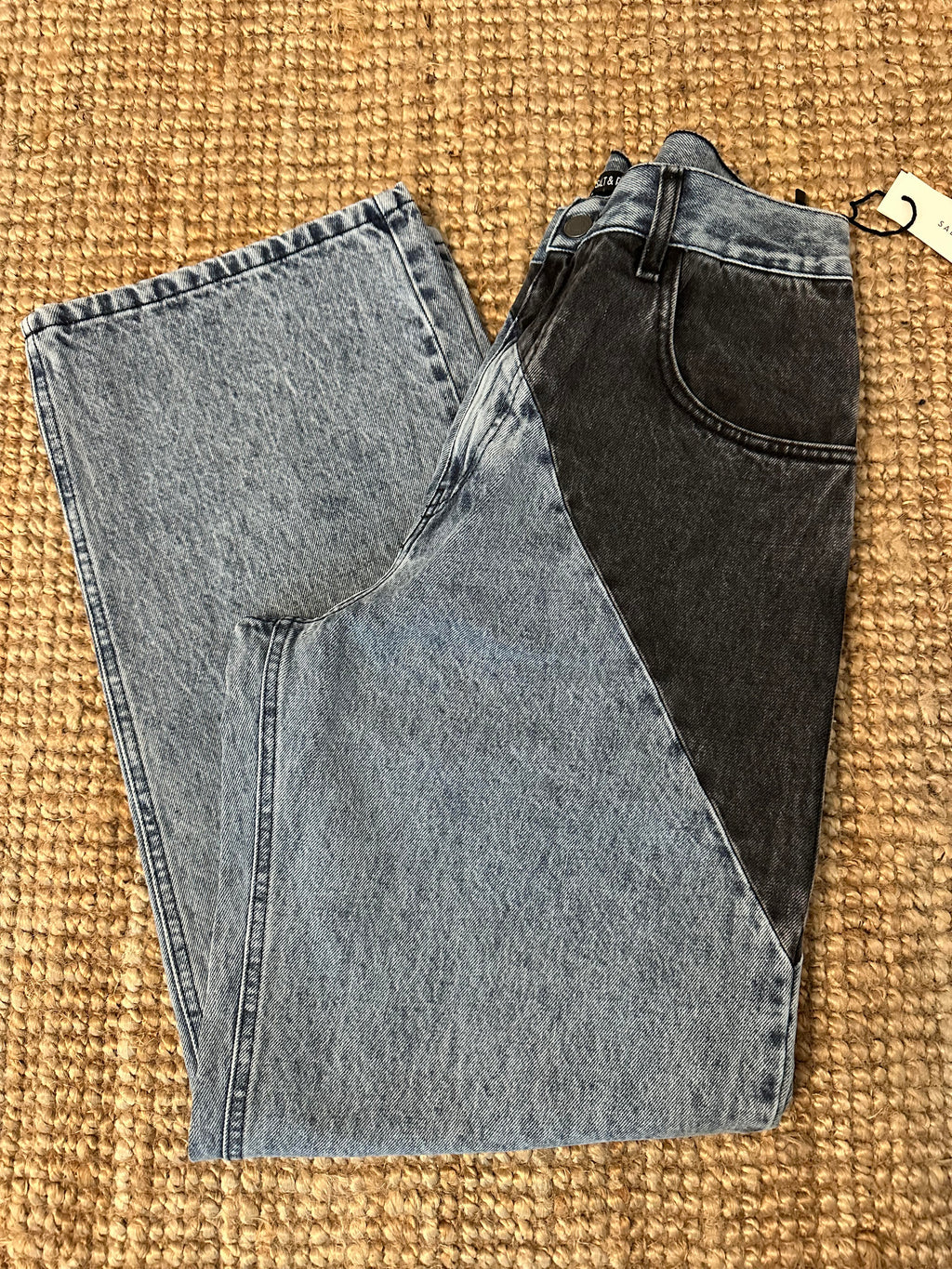 Natalie Barrel τζιν σε loose fit γραμμη